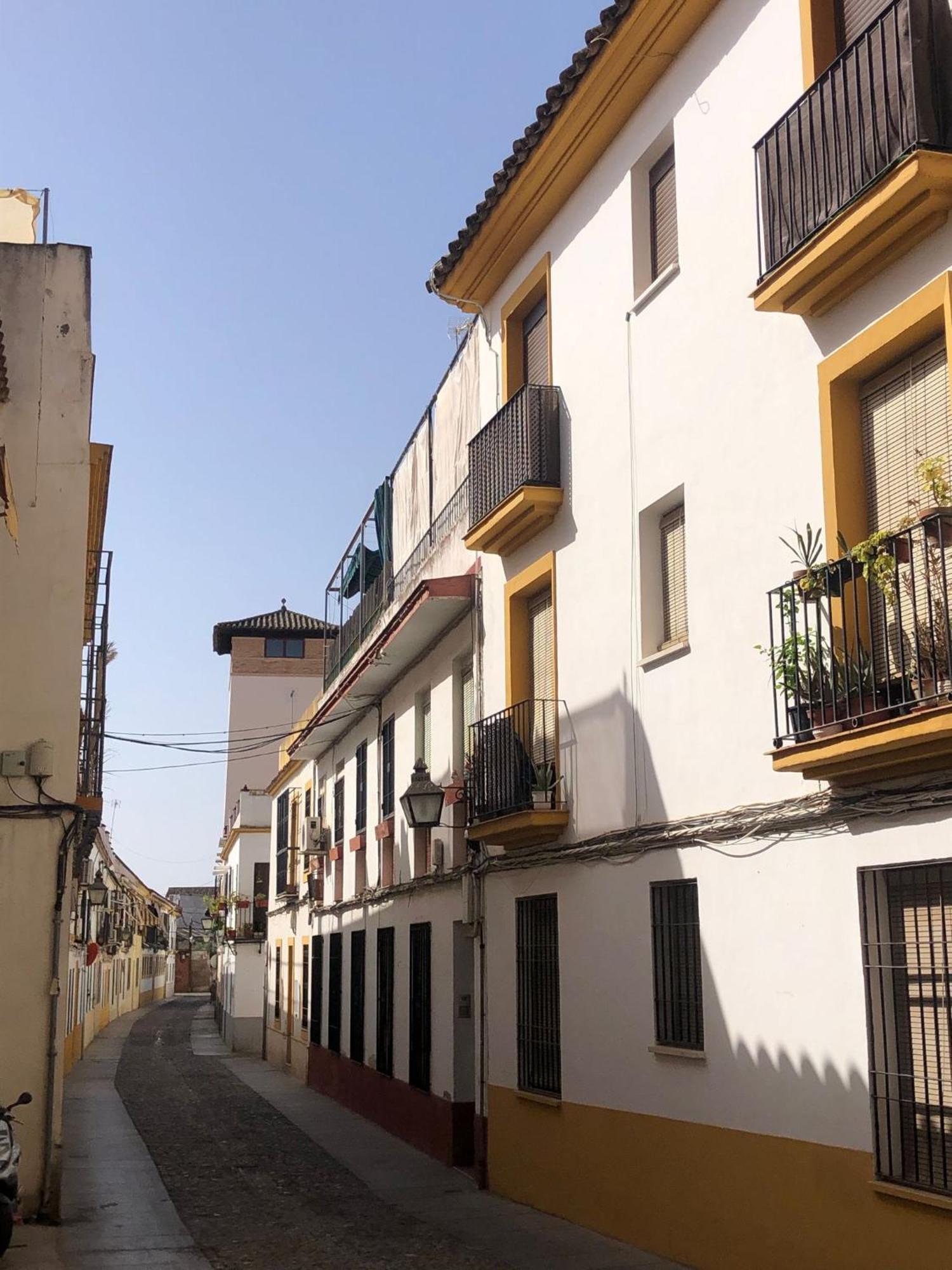 Apto Familiar Balcones A La Muralla Cordoba Luaran gambar